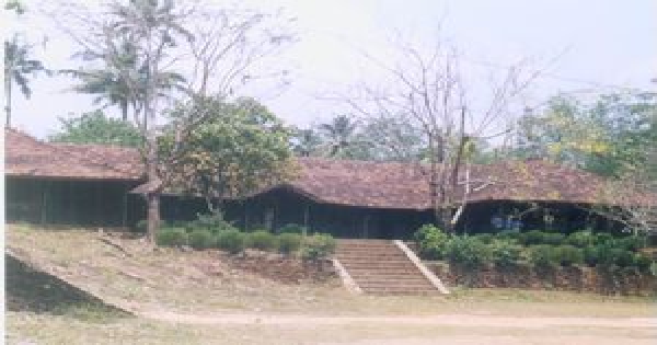 പീരുമേട് മേഡല്‍ റെസിഡന്‍ഷ്യല്‍ സ്‌കൂളിൽ ഒഴിവ്
